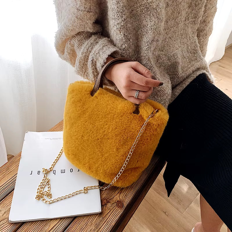 Fluffy Tote Bag for Women 2023 Trend with Sling Chains Shoulder Strap Crossbody Shopping Shopper Faux Fur Simple Bucket Handbags