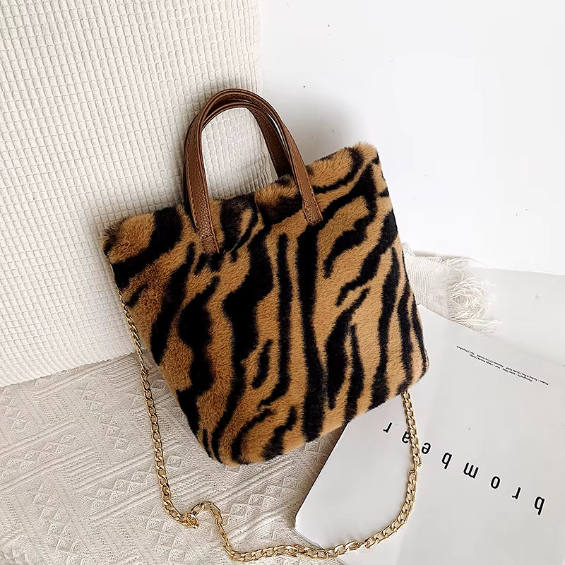 Fluffy Tote Bag for Women 2023 Trend with Sling Chains Shoulder Strap Crossbody Shopping Shopper Faux Fur Simple Bucket Handbags