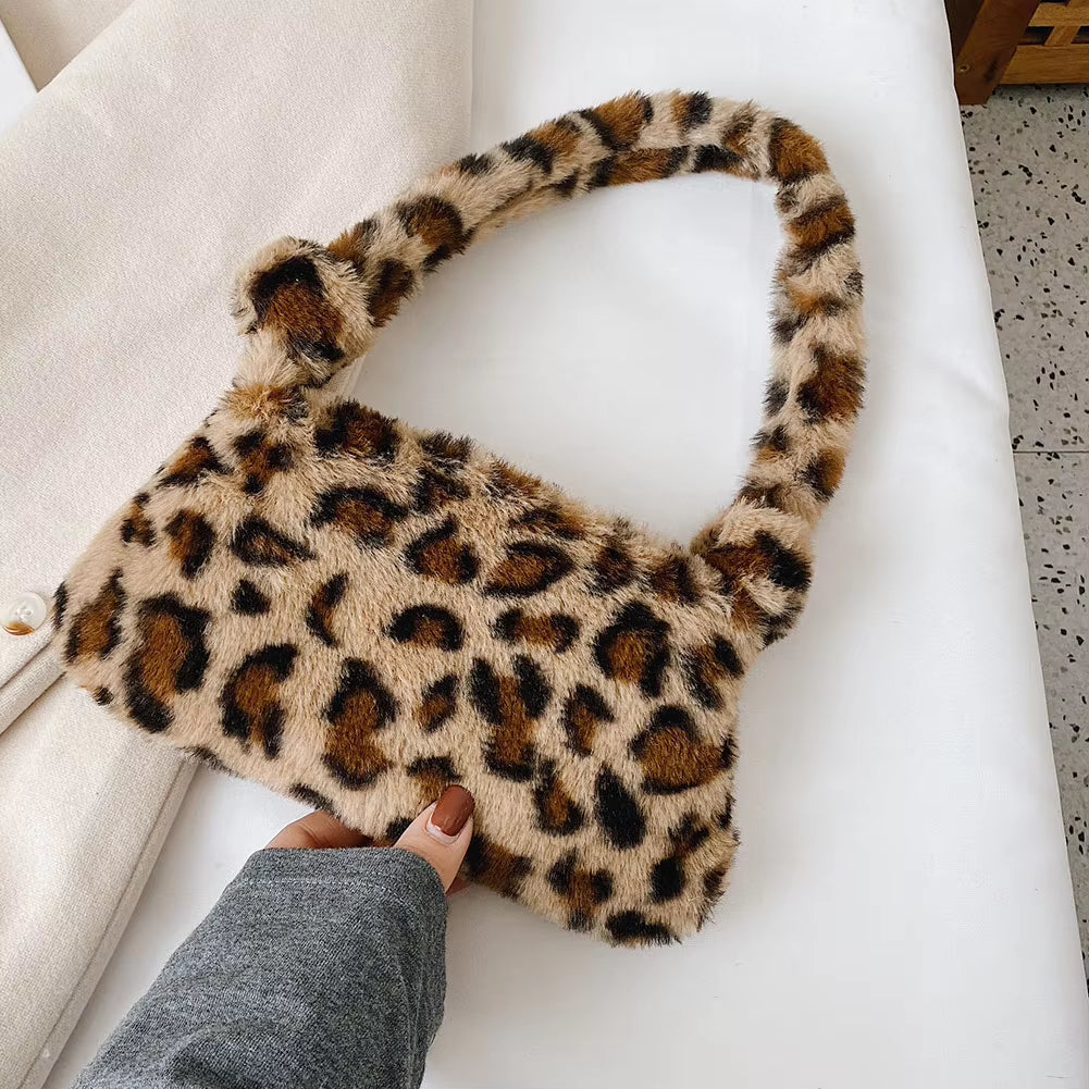 Fashion Women Cow Print Mini Shoulder Bags Female Winter Plush Underarm Bags Leopard Zebra Pattern Fluffy Tote Bags Small Purses